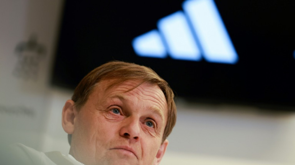 Valor pago pela Nike para patrocinar sele&ccedil;&atilde;o alem&atilde; &eacute; 'inexplic&aacute;vel', diz CEO da Adidas