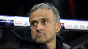 PSG renova com Luis Enrique at&eacute; 2027