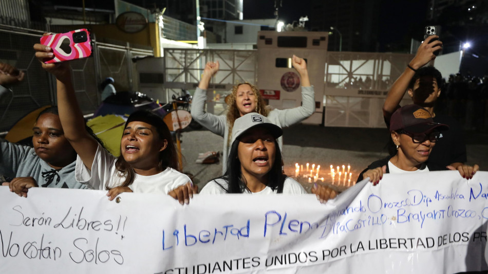 Venezuela, slitta il voto in Parlamento sulla legge di amnistia