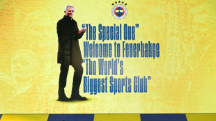New Fenerbahce coach Mourinho gets warm welcome in Istanbul 