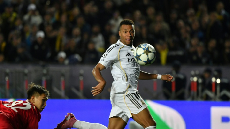 Ligue des champions: un tripl&eacute; de Kylian Mbapp&eacute; porte le Real aux confins de l'Europe