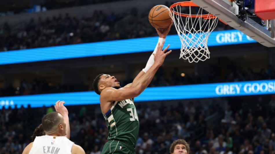 NBA: Milwaukee fait tomber Dallas, Golden State stopp&eacute; par Philadelphie
