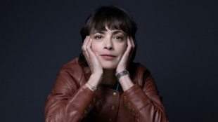 La actriz francesa B&eacute;r&eacute;nice B&eacute;jo, una madre revolucionara guatemalteca en "M&eacute;xico 86"