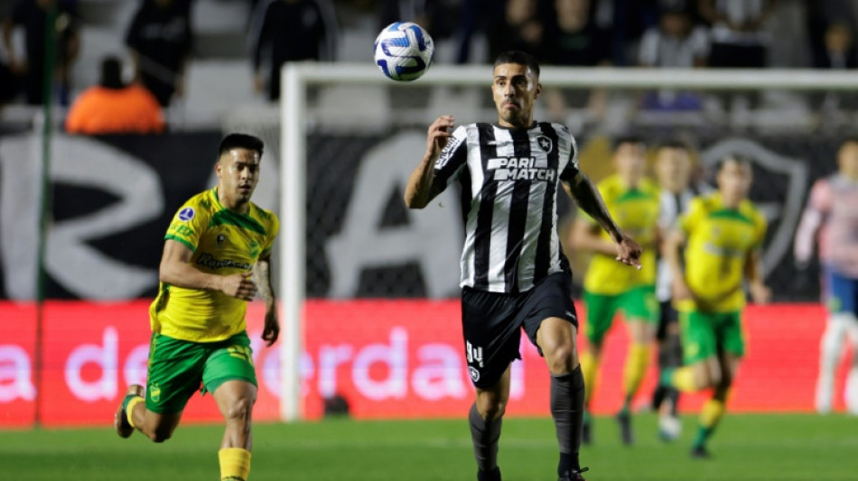 Botafogo perde para Defensa y Justicia nas quartas de final e est&aacute; fora da Sul-Americana