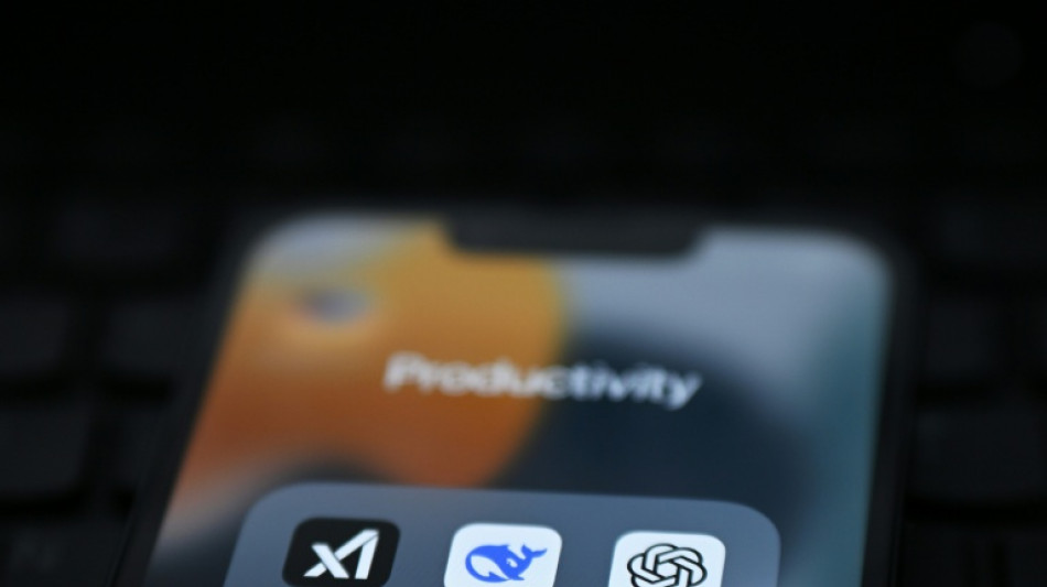 ChatGPT e outros chatbots de IA s&atilde;o usados como fonte de informa&ccedil;&atilde;o entre os mais jovens, diz estudo