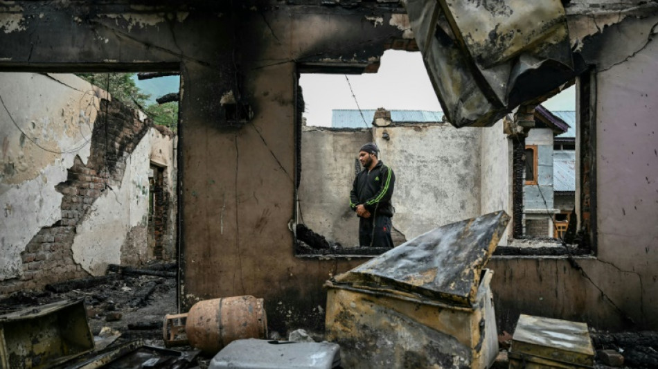 India says repulsed fresh Pakistan attacks as death toll climbs