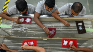 A Bombay, les discrets brodeurs du grand luxe mondial