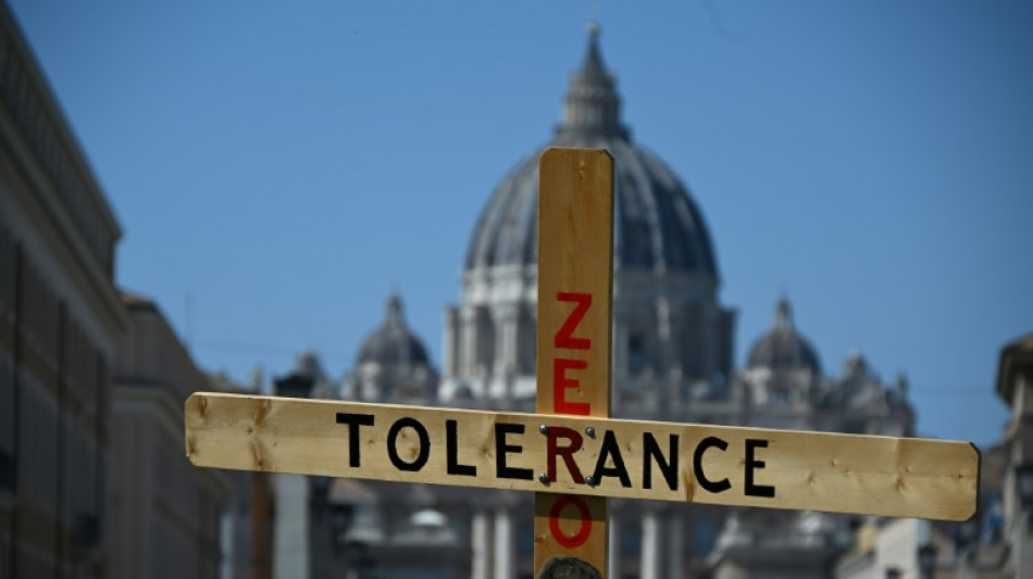 Vaticano pede para agilizar destitui&ccedil;&otilde;es de sacerdotes acusados de abuso
