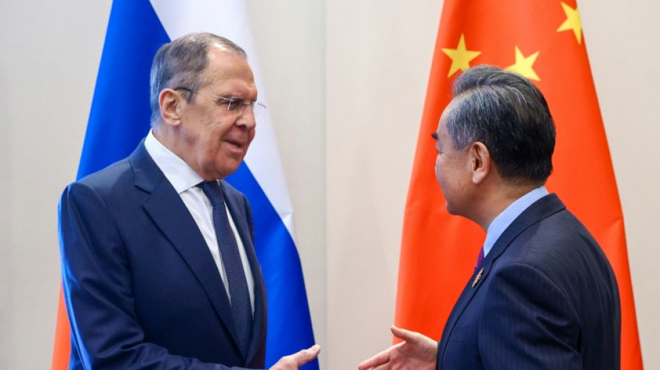 Au&szlig;enminister Chinas und Russlands f&uuml;hren bilaterale Gespr&auml;che vor G20-Treffen